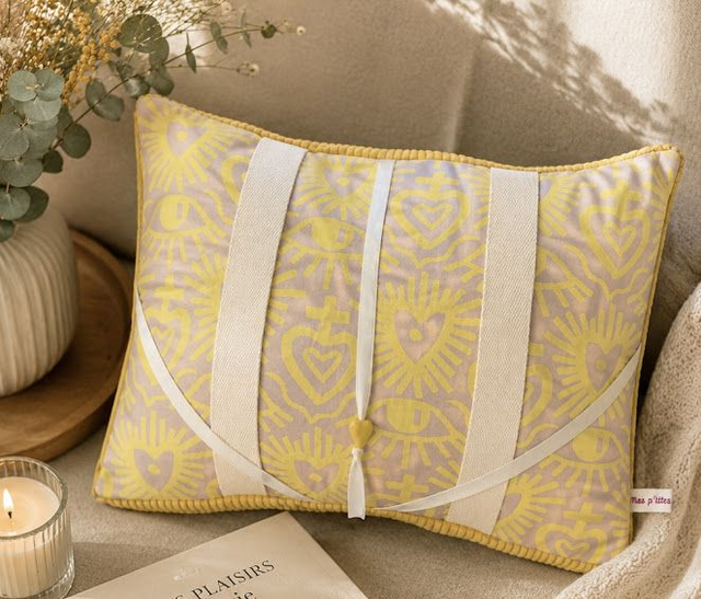 coussin jaune mes ptites cousettes